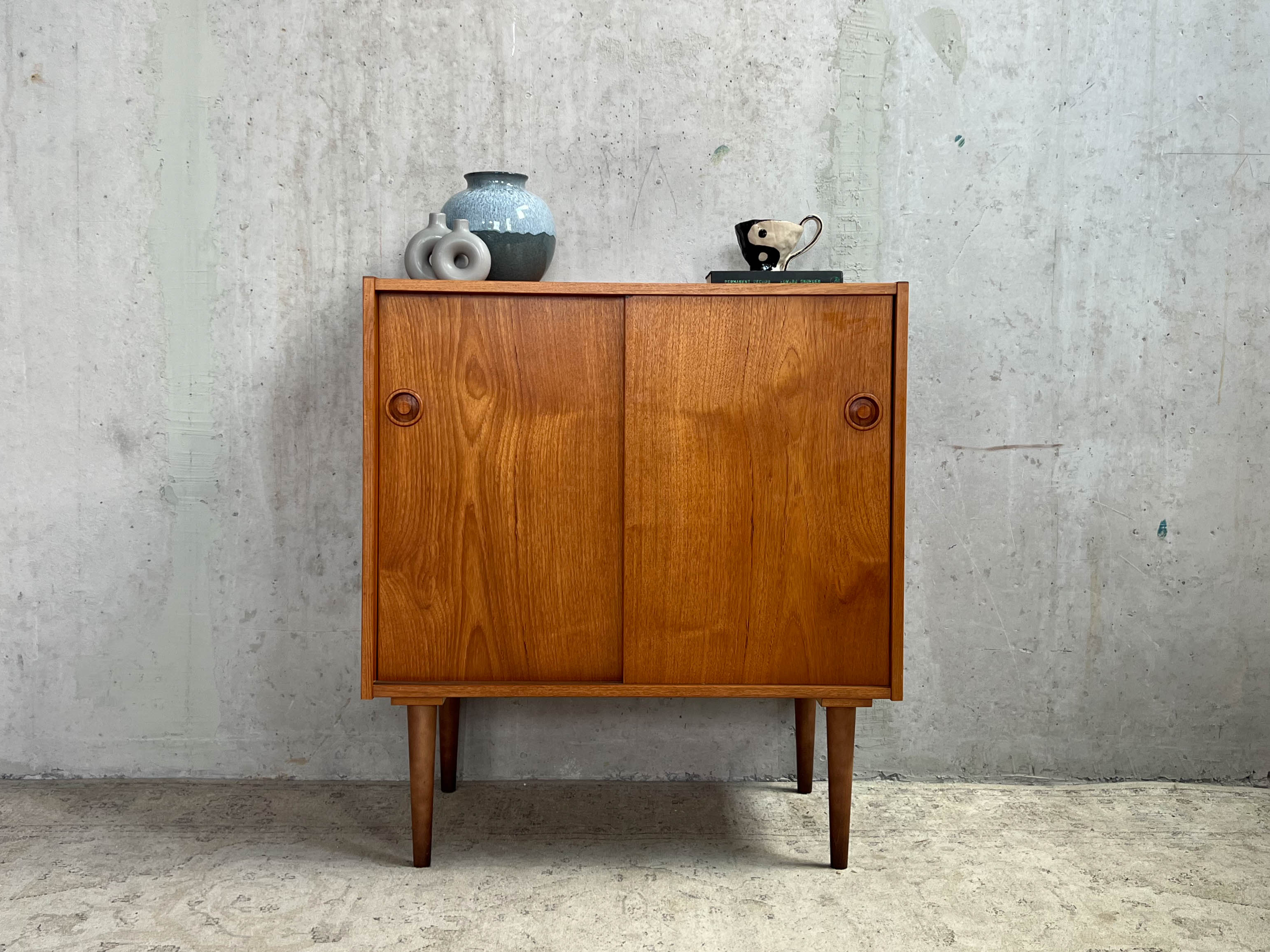 kleine Sideboards Mono Teak