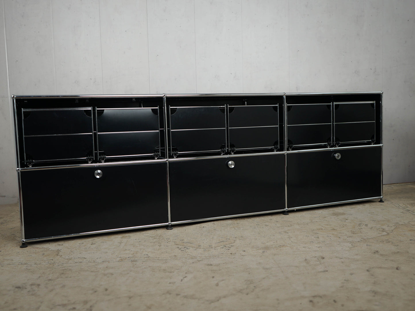 USM Haller Sideboard Graphitschwarz Hängeregister