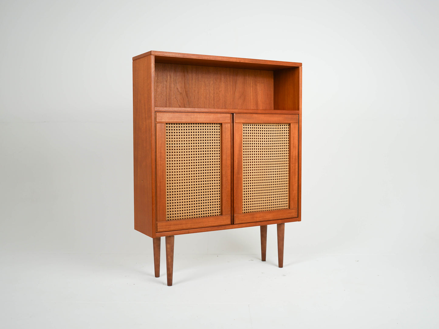 Teak Regal Anrichte Wiener Geflecht Vintage Mid Century Dänisch
