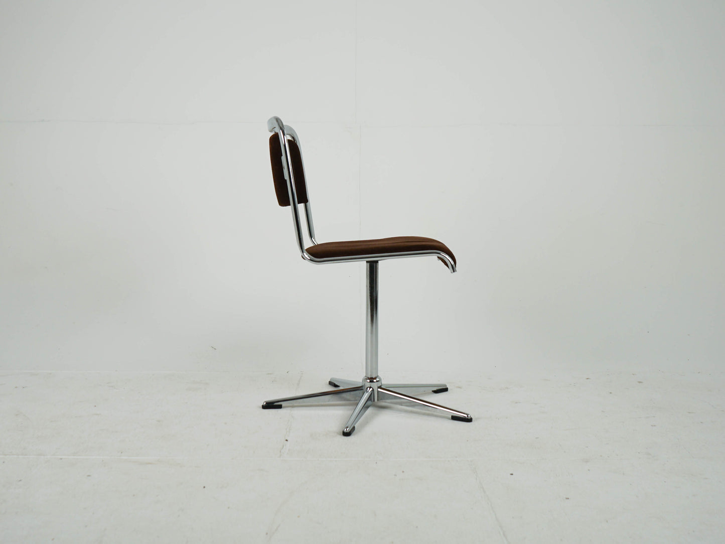 1v2 Chrome Stuhl Esszimmerstuhl EKA Mid Century Retro
