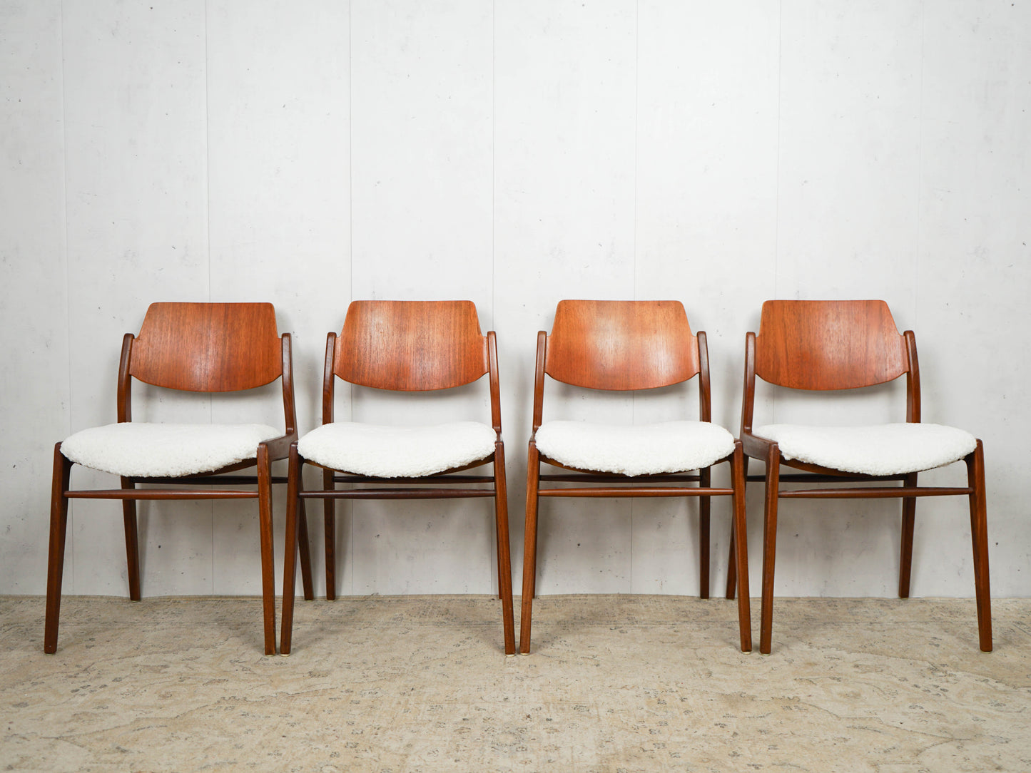 SET 4x Esszimmerstuhl Teddystoff Vintage 60er Mid Century Antik