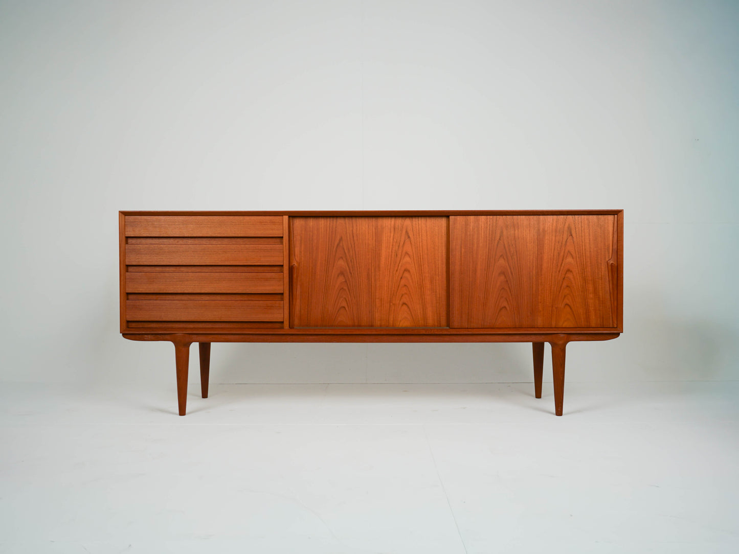 Teak Sideboard Gunni Omann Modell #18 Vintage Mid Century