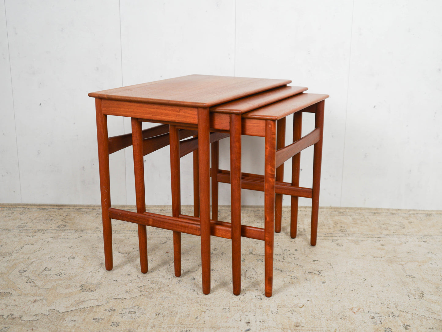 Teak Satztische Beistelltisch Hans J. Wegner für Andreas Tuck