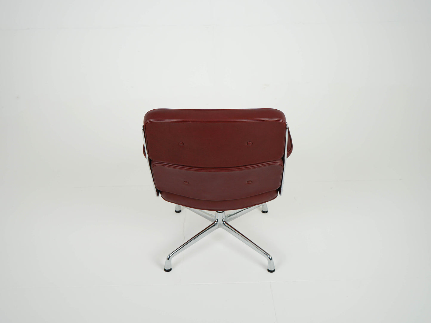 Vintage Charles Eames Lobby Chair ES108 by Herman Miller 1970s