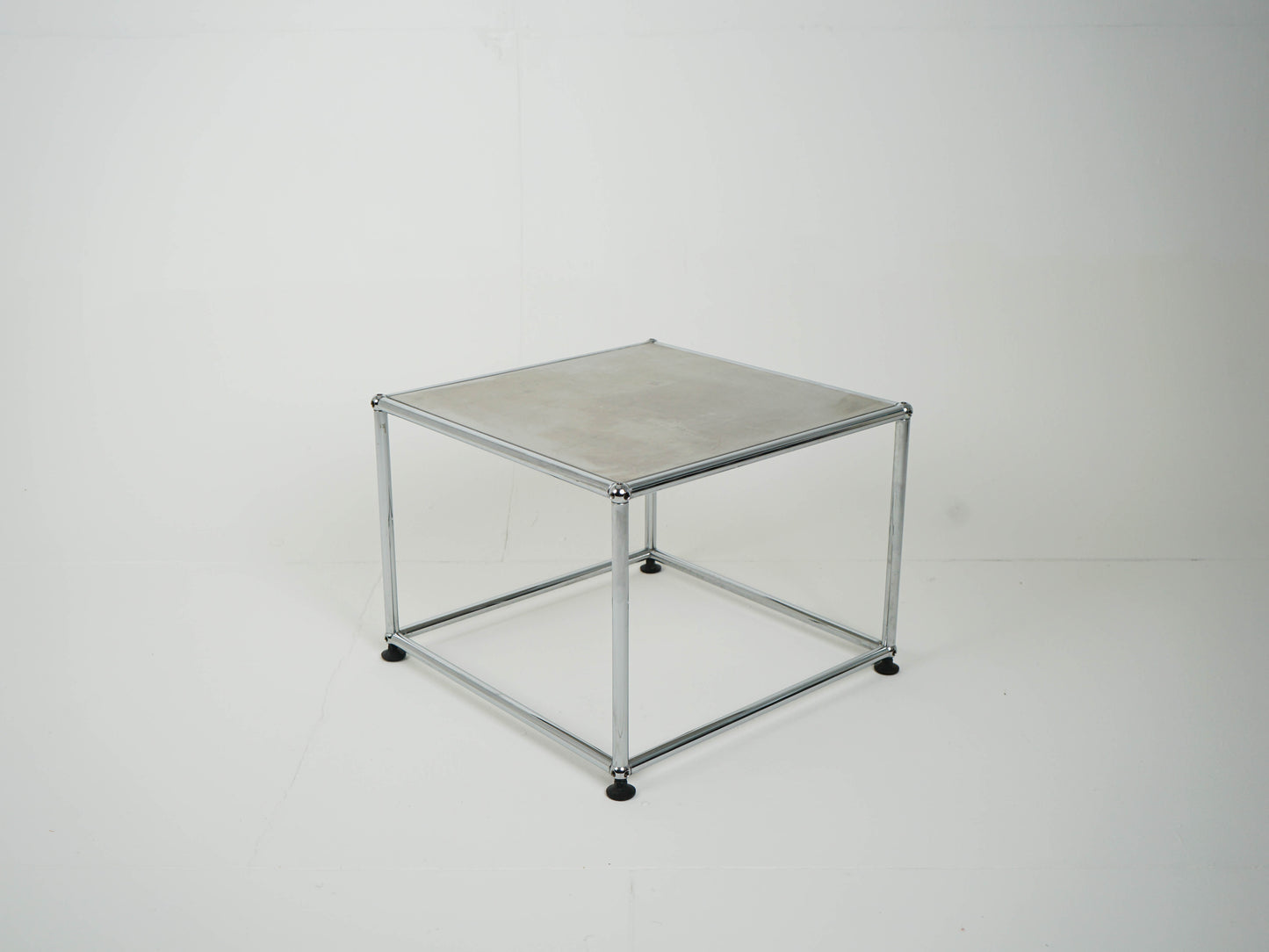 USM Haller Couchtisch Edelstahl