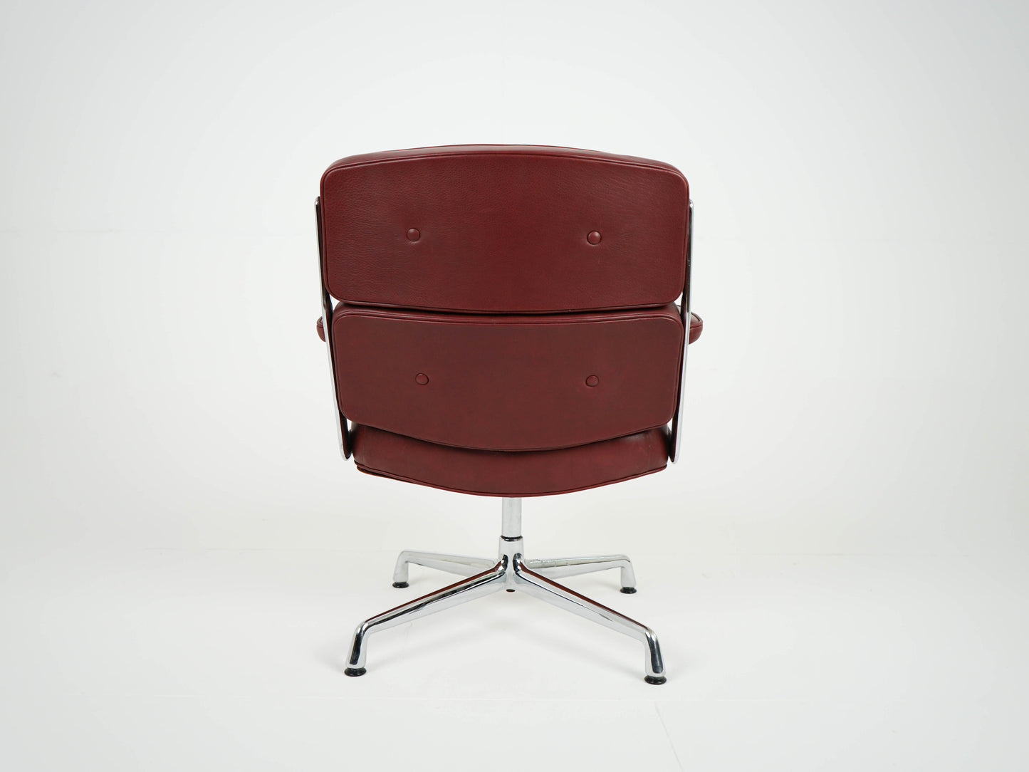 Vintage Charles Eames Lobby Chair ES108 by Herman Miller 1970s