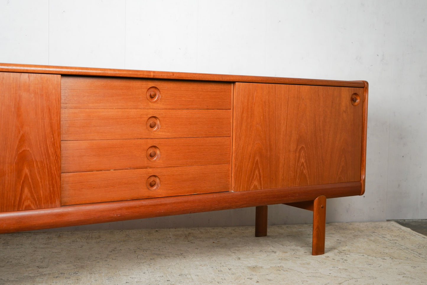 Mid Century Teak Sideboard von H.W. Klein für Bramin