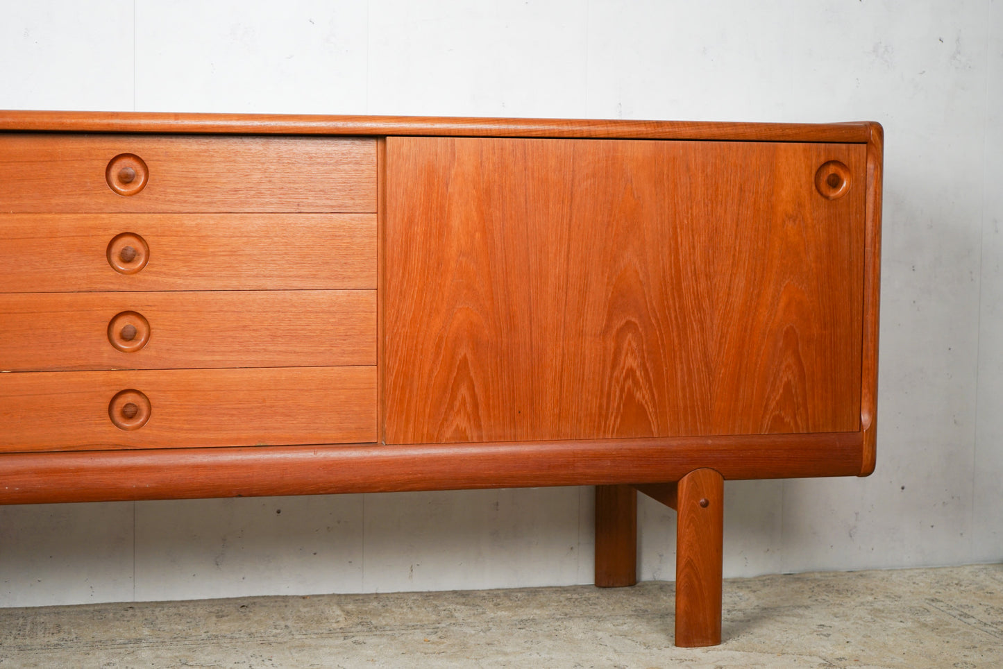 Mid Century Teak Sideboard von H.W. Klein für Bramin