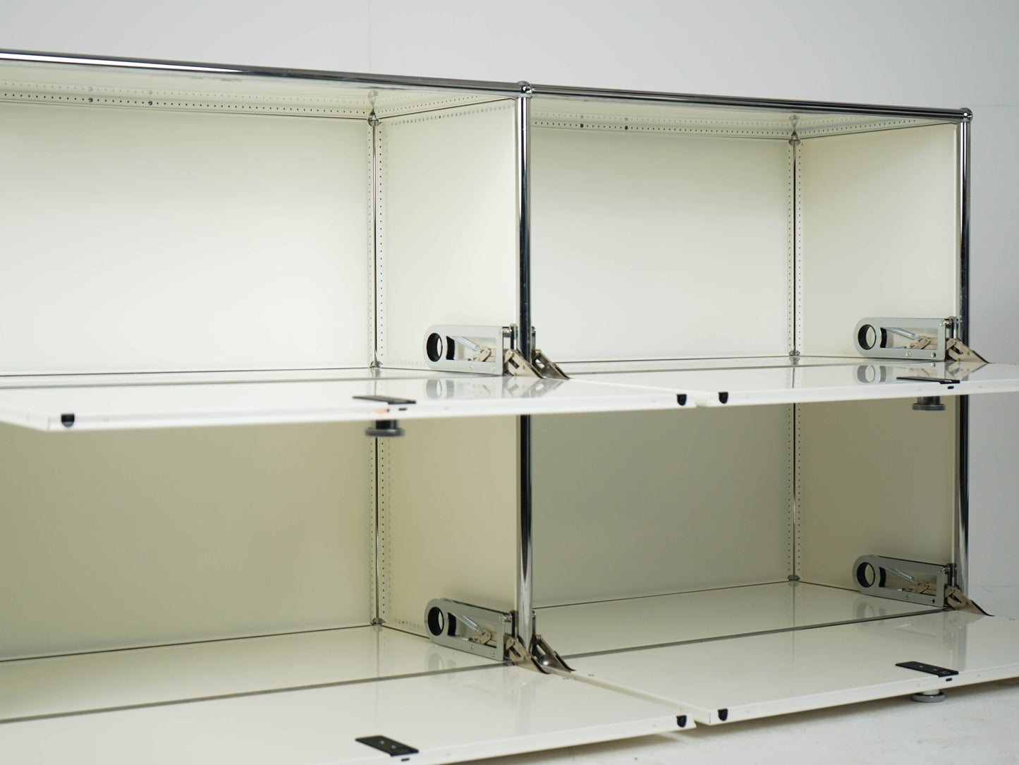 USM Haller Sideboard Reinweiß RAL 9010