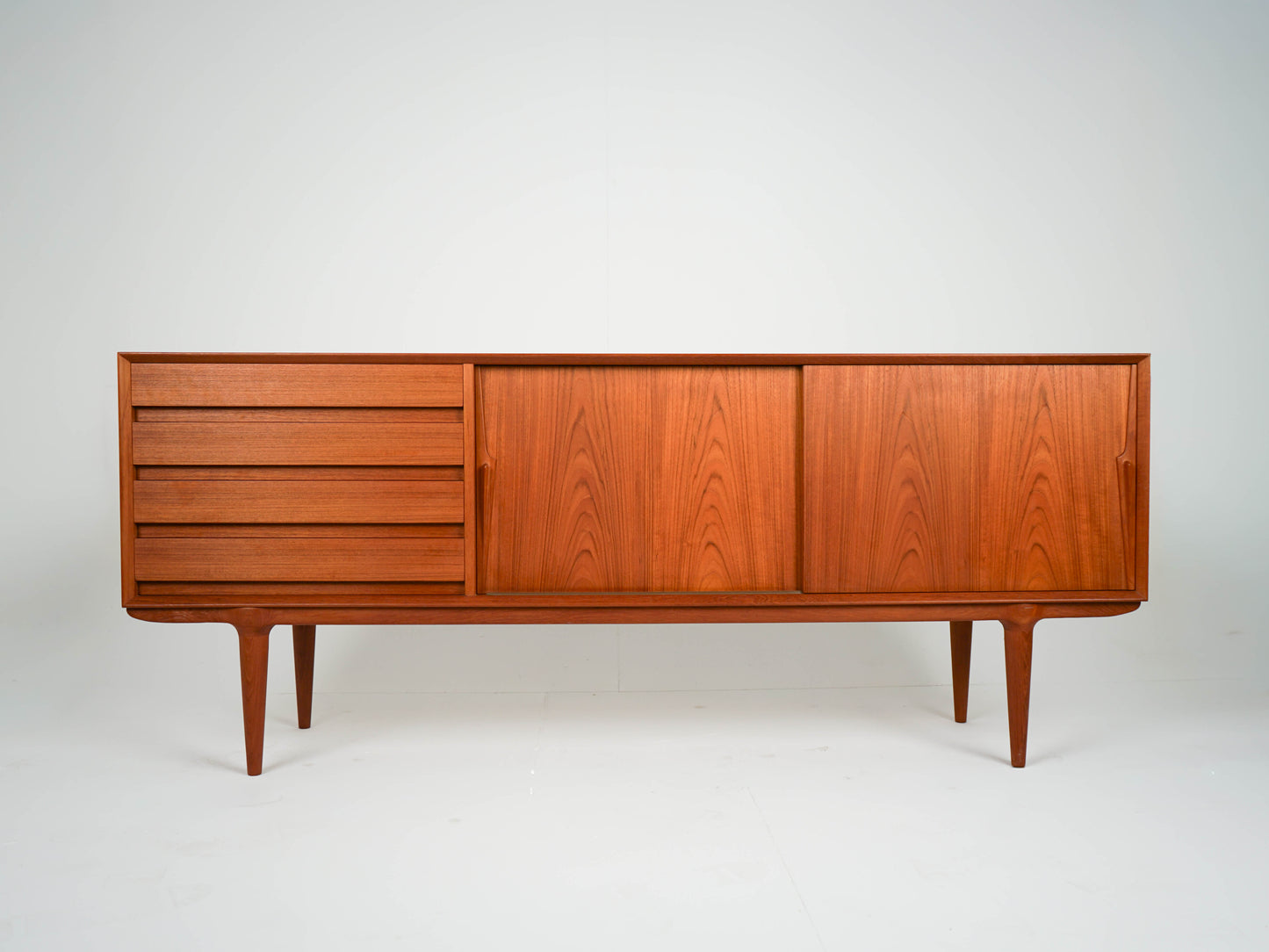 Teak Sideboard Gunni Omann Modell #18 Vintage Mid Century