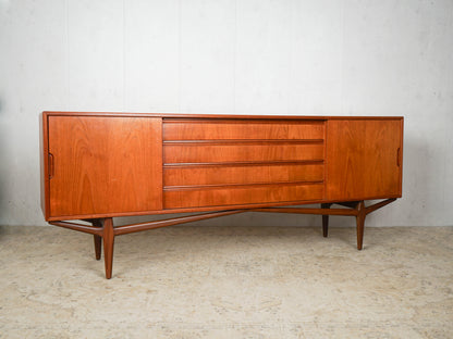 Teak Sideboard von Knud Nielsen für Losning Møbelfabrik