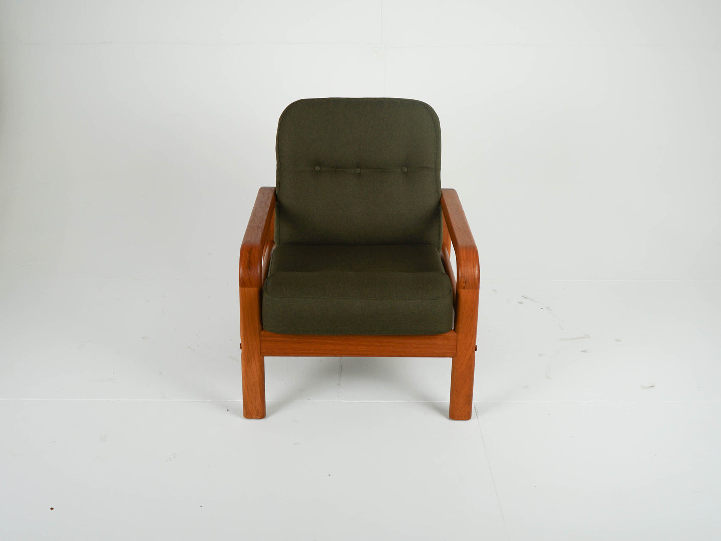 Vintage Teak Sessel Loungechair NEUBEZUG Grün