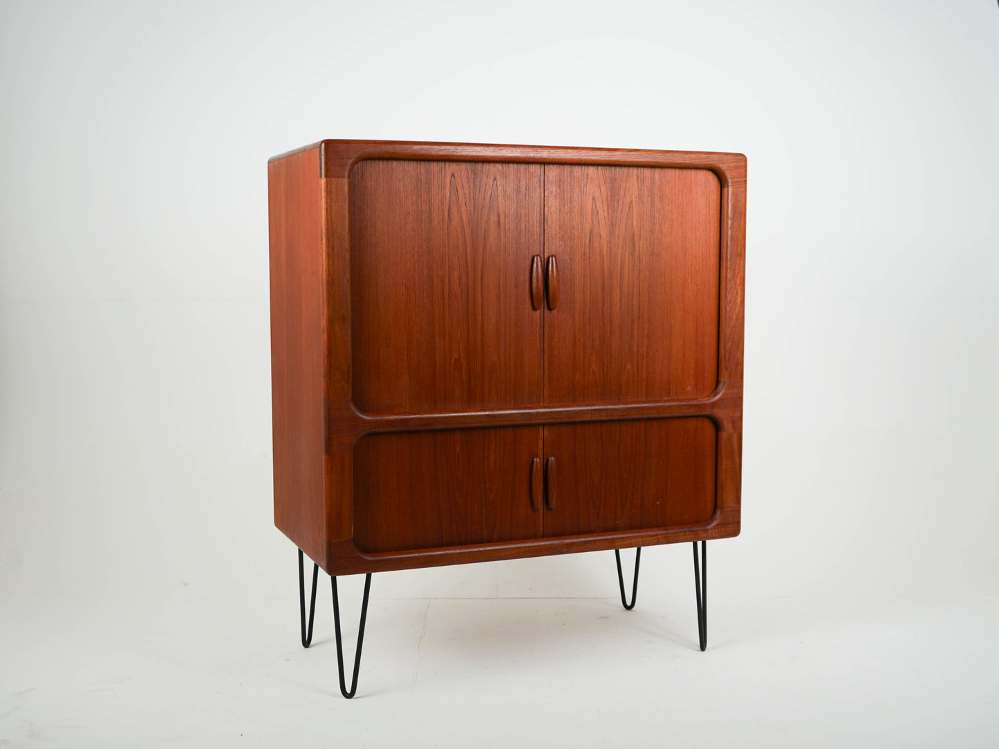 Teak Schrank TV Vinyl von Dyrlund Vintage Mid Century