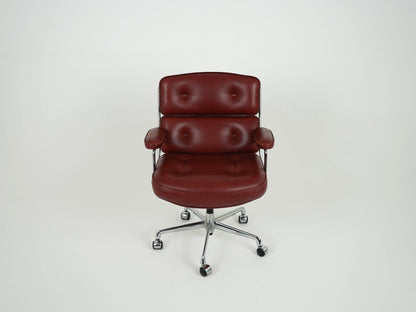 Vintage Charles Eames Lobby Chair ES104 by Herman Miller 1970s
