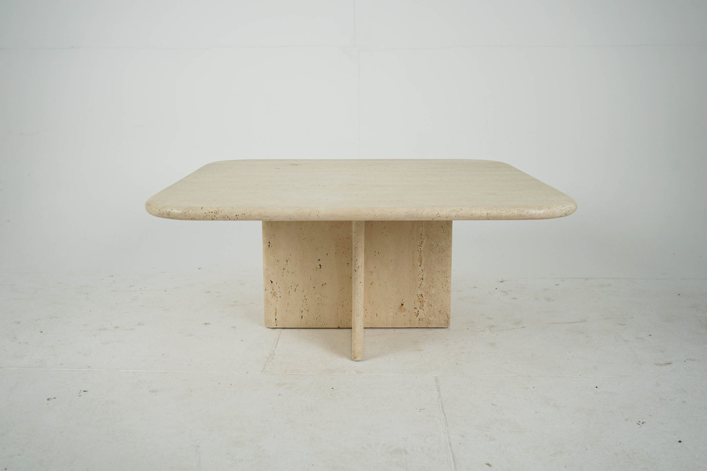 Italienischer Couchtisch aus Travertin Vintage 80er Mid-Century