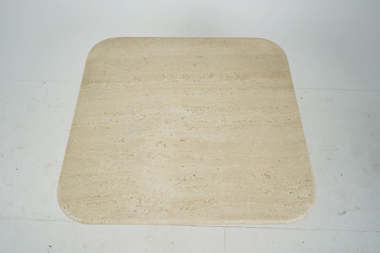 Italienischer Couchtisch aus Travertin Vintage 80er Mid-Century