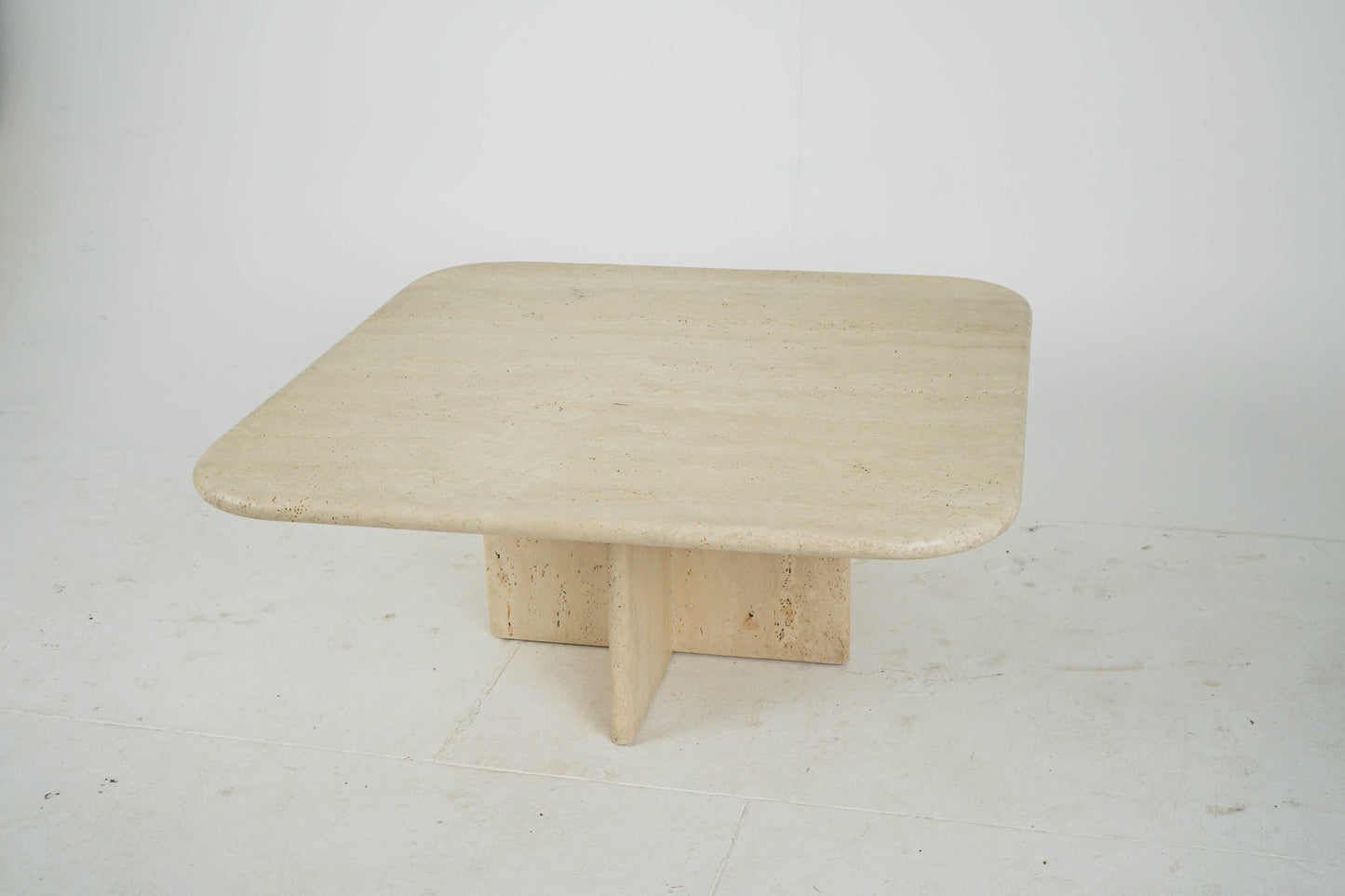 Italienischer Couchtisch aus Travertin Vintage 80er Mid-Century