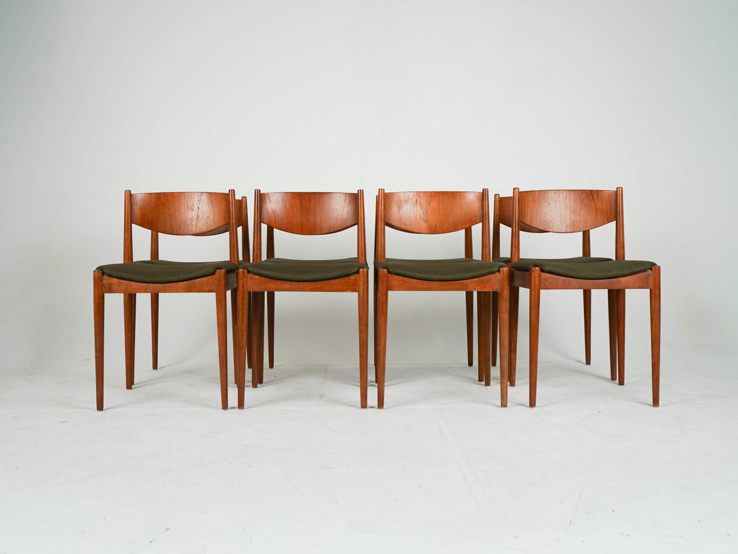 SET 8 Esszimmerstühle Teak Stuhl NEUBEZUG