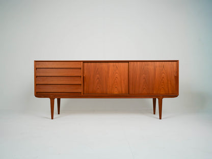 Teak Sideboard Gunni Omann Modell #18 Vintage Mid Century