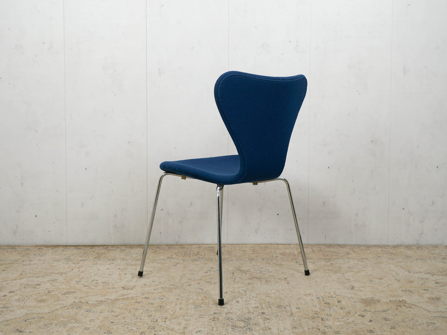 SET 4 x Fritz Hansen Serie 7 3107 von Arne Jacobsen Vollpolster Bezug