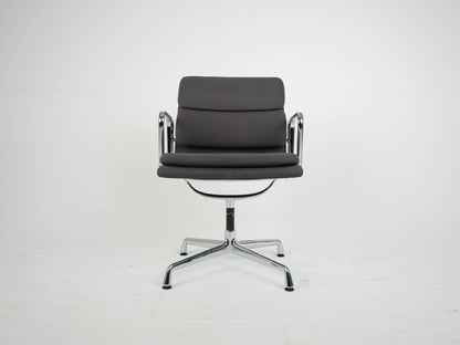 Vitra EA208 Soft Pad Chair in Grau Eames Refurbished