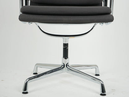 Vitra EA208 Soft Pad Chair in Grau Eames Refurbished