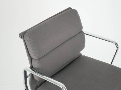 Vitra EA208 Soft Pad Chair in Grau Eames Refurbished