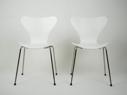 Fritz Hansen Serie 7 weiß von Arne Jacobsen