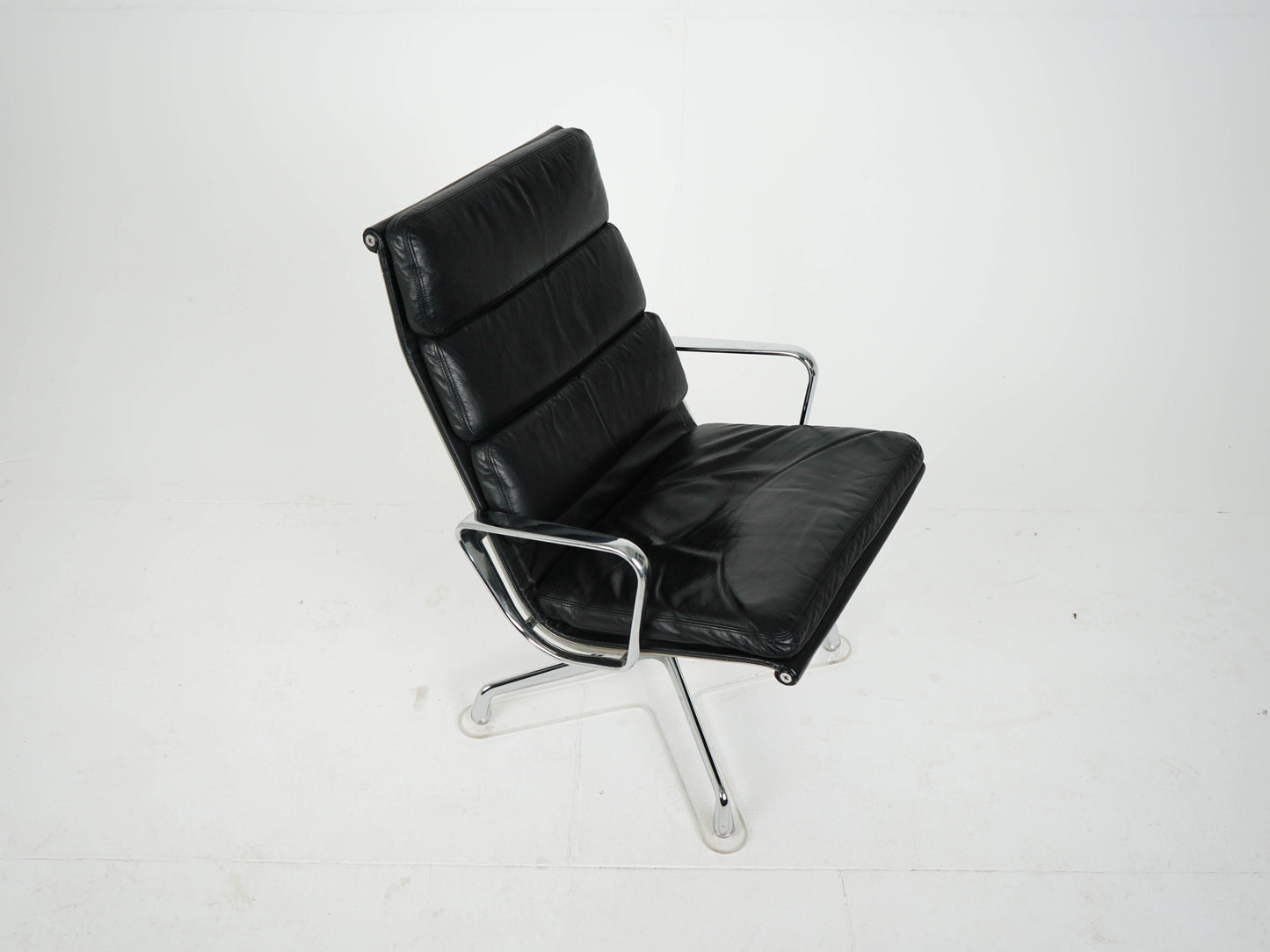 Hermann Miller EA 216 Soft Pad Lounge Chair Sessel Leder