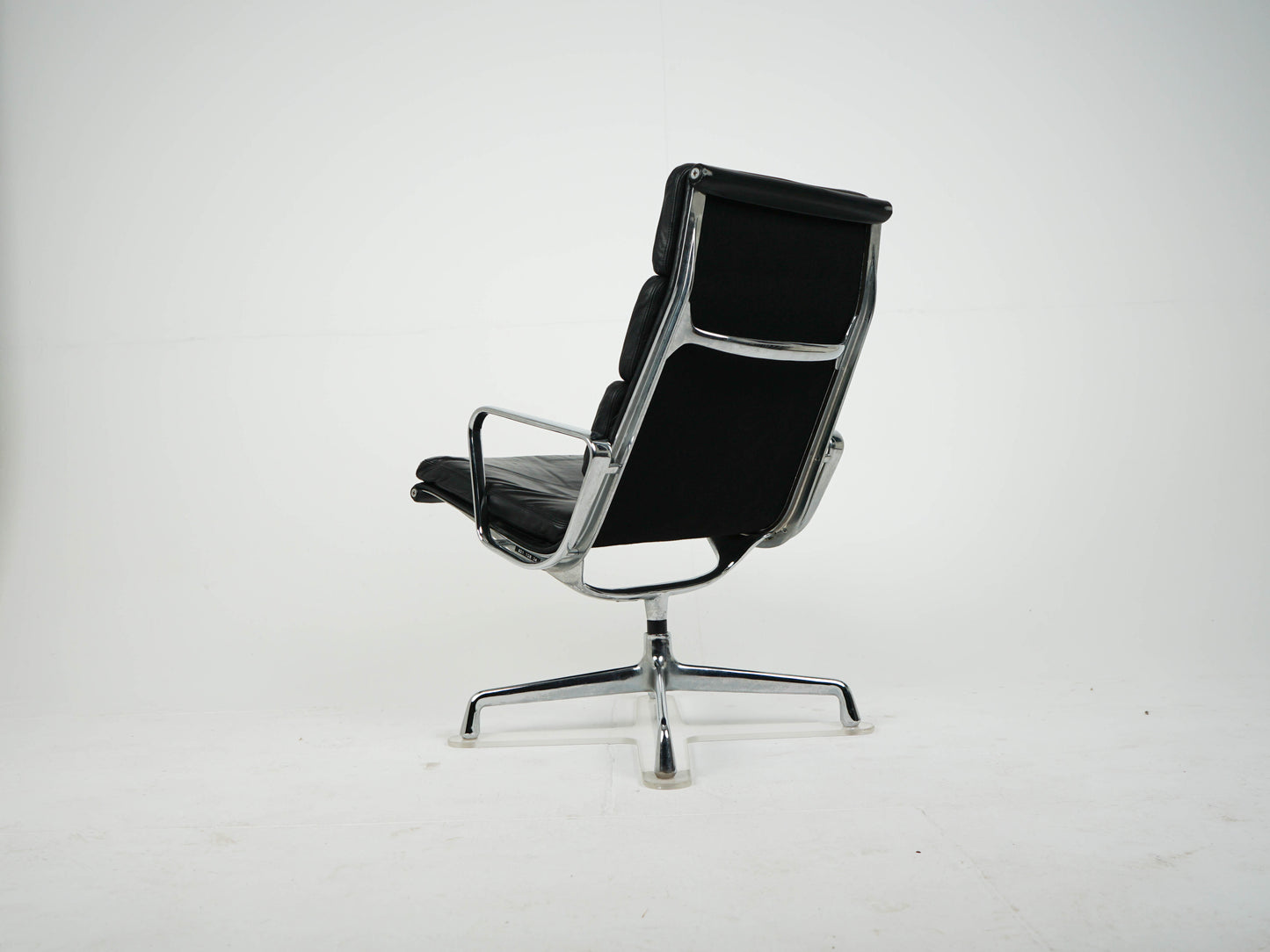 Hermann Miller EA 216 Soft Pad Lounge Chair Sessel Leder