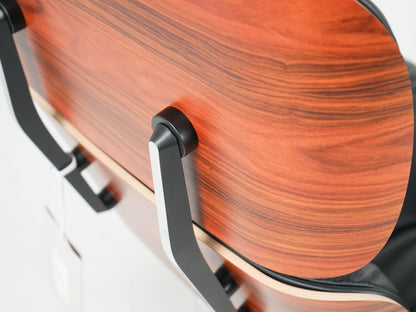 Eames Lounge Chair & Ottoman Neuwertig Nero Leder