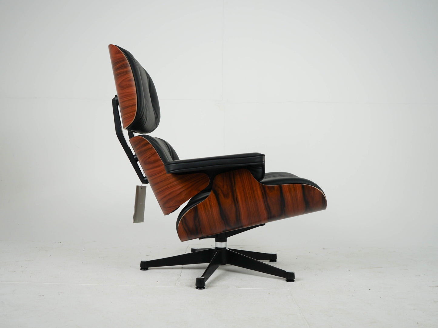 Eames Lounge Chair & Ottoman Neuwertig Nero Leder