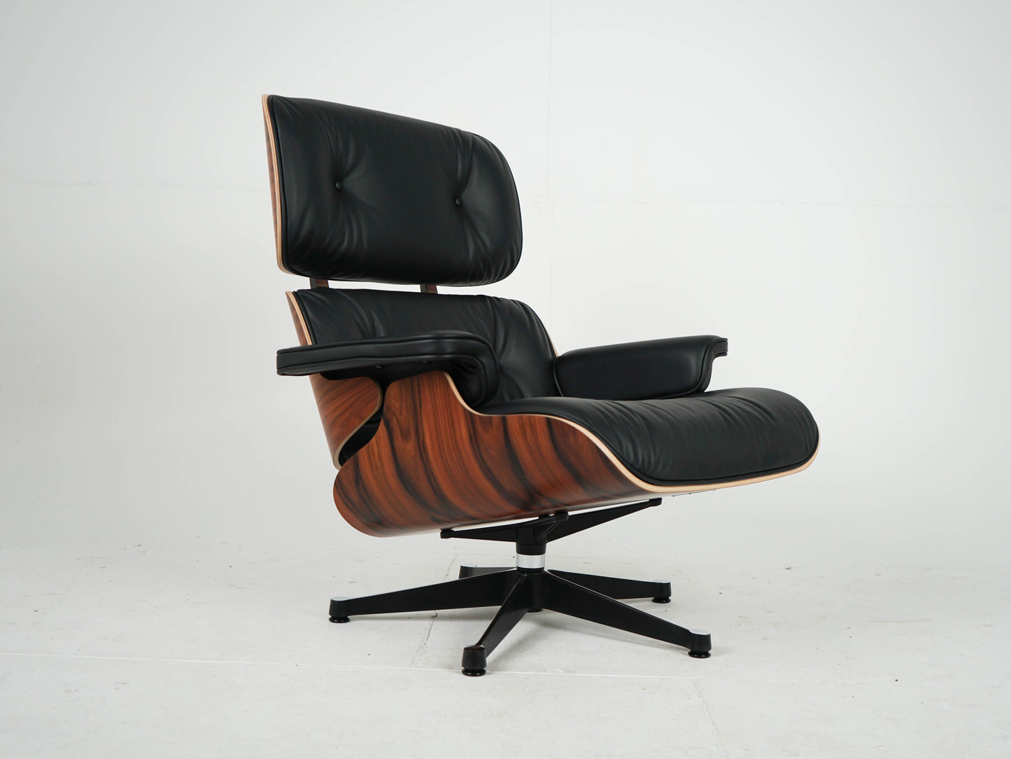 Eames Lounge Chair & Ottoman Neuwertig Nero Leder