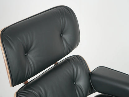 Eames Lounge Chair & Ottoman Neuwertig Nero Leder