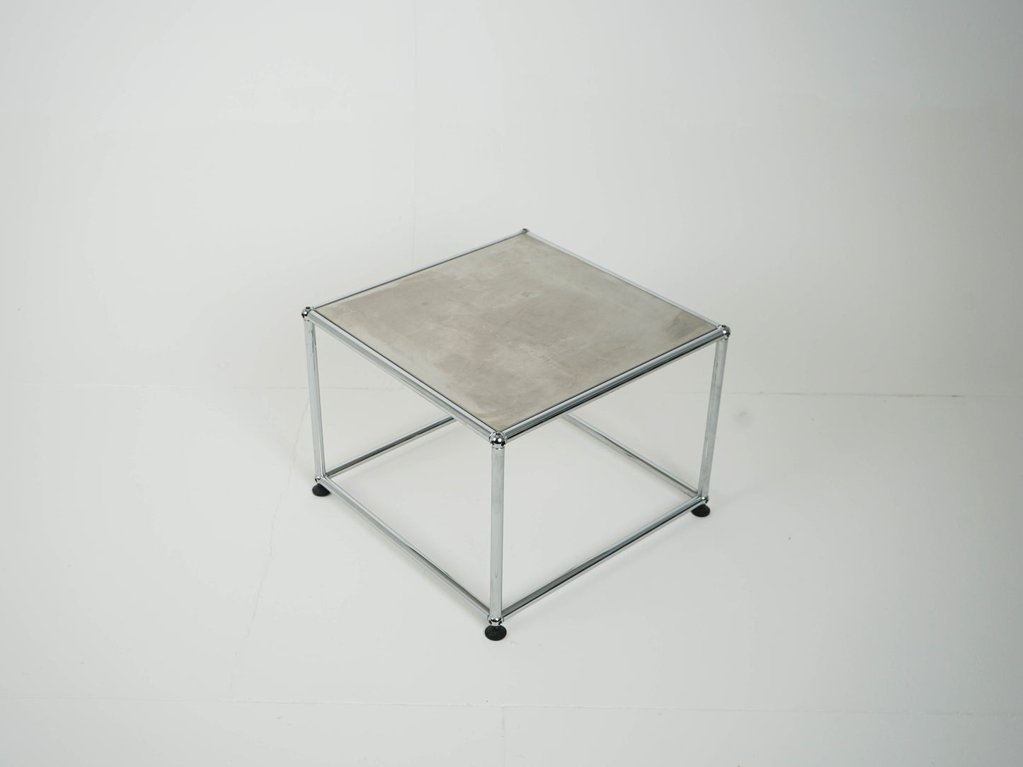 USM Haller Couchtisch Edelstahl