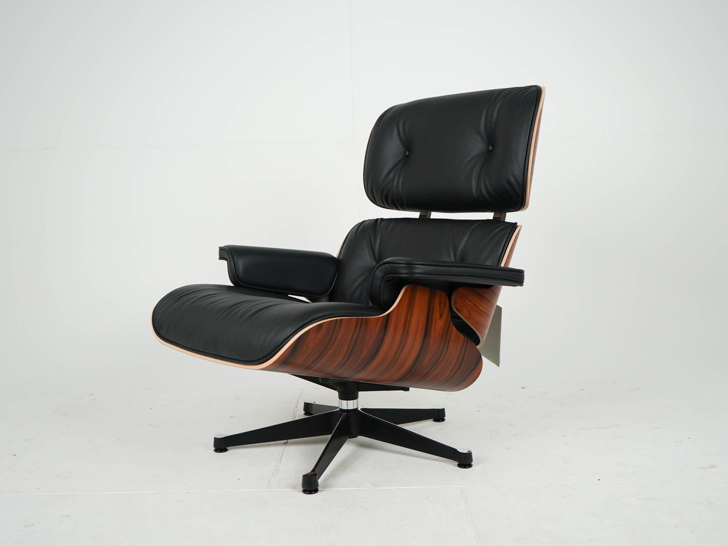 Eames Lounge Chair & Ottoman Neuwertig Nero Leder