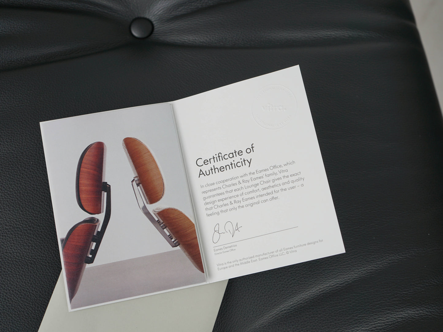 Eames Lounge Chair & Ottoman Neuwertig Nero Leder
