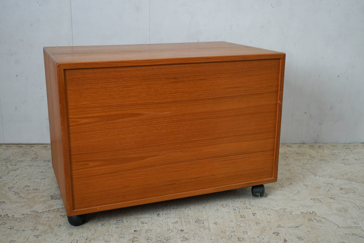 TV Rollwagen Couchtisch Vintage Teak Dänisch Mid Century