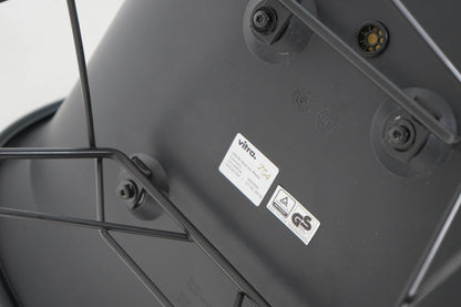 RAR Eames Plastic Chair Rot