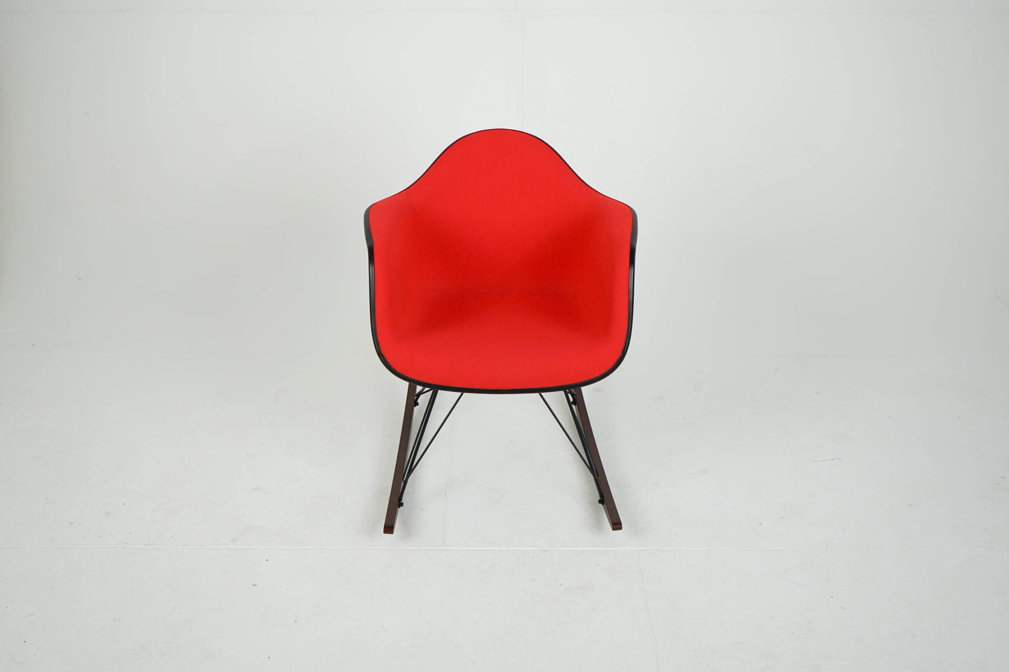 RAR Eames Plastic Chair Rot