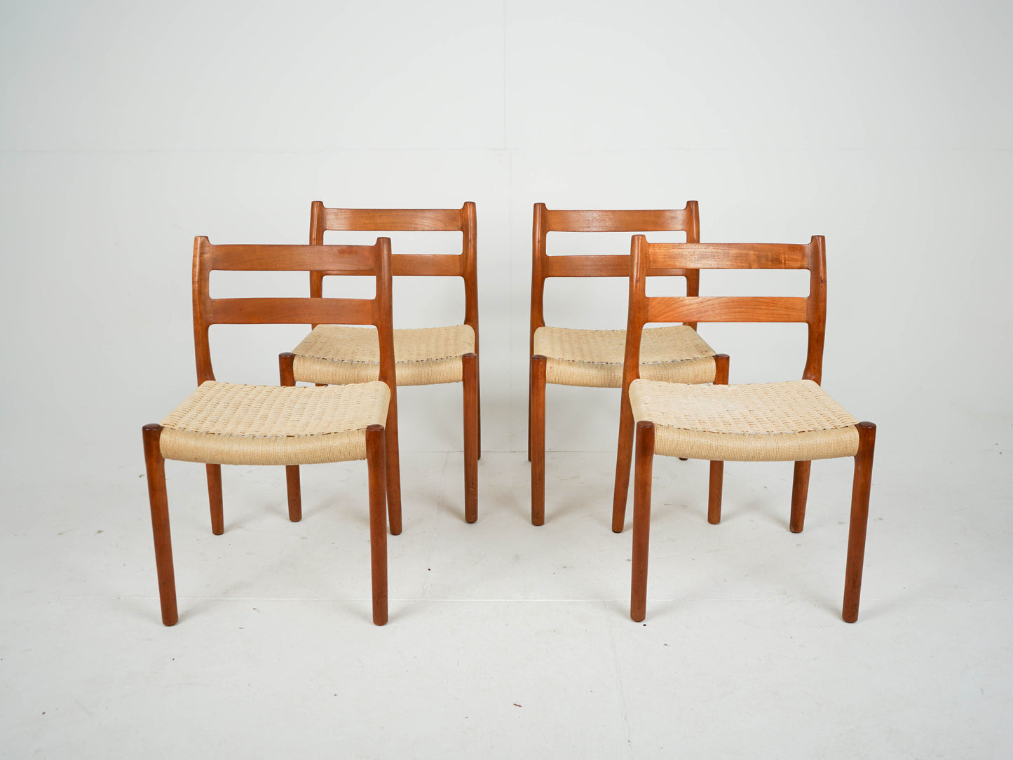 SET 4 Teak Stühle von Niels Otto Møller, Modell 84 Mid Century