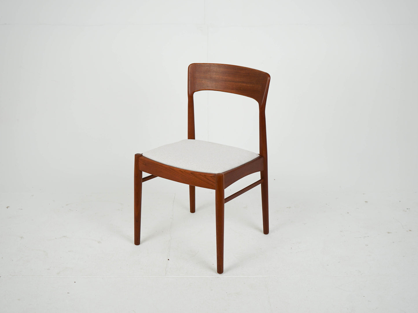 SET 6x Teak Esszimmerstuhl von Henning Kjærnulf NEUBEZUG